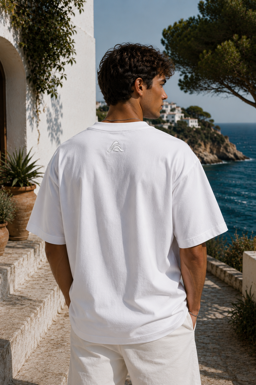 AVERA Signature Logo Oversized Tee